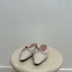 Elegant Cream Linea Paolo Mules with Bow Detail